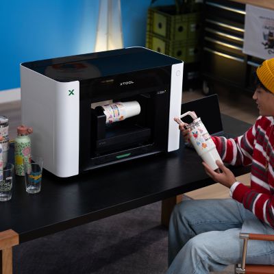 Tumbler mit dem xTool O1 Omni UV-Drucker bedrucken