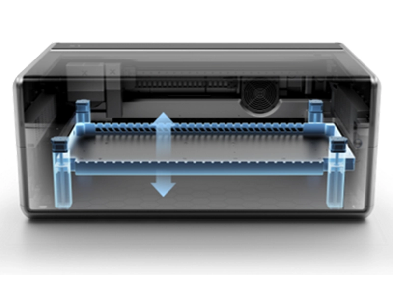 Dank der Autoliftbase stellt der xTool X1 Laser den Abstand je nach Material automatisch ein. So gelingen Gravuren und Schnitte, die stets gestochen scharf sind.