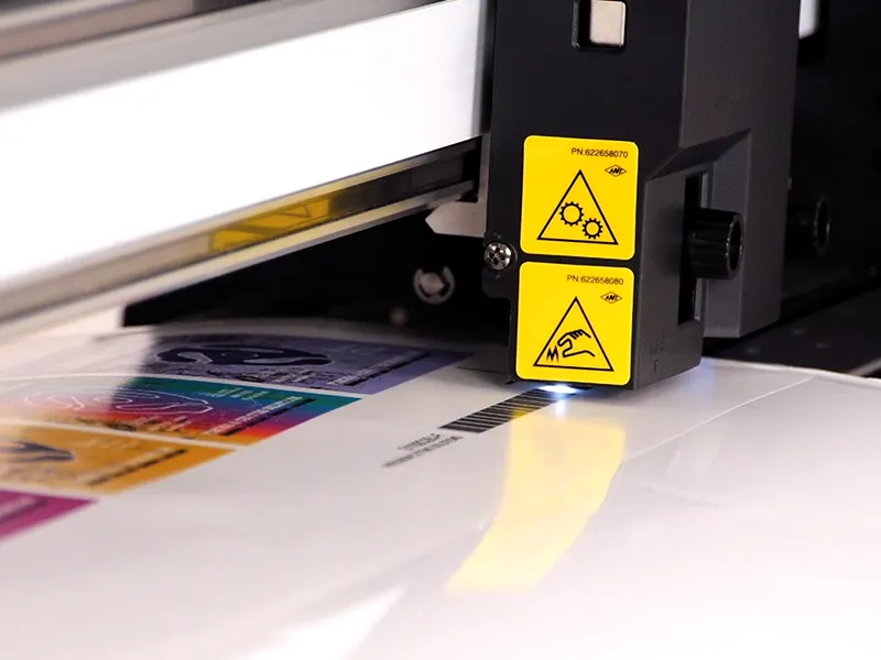 Aufträge und Schnittdateien können über den Barcode eingelesen und automatisch gestartet werden.