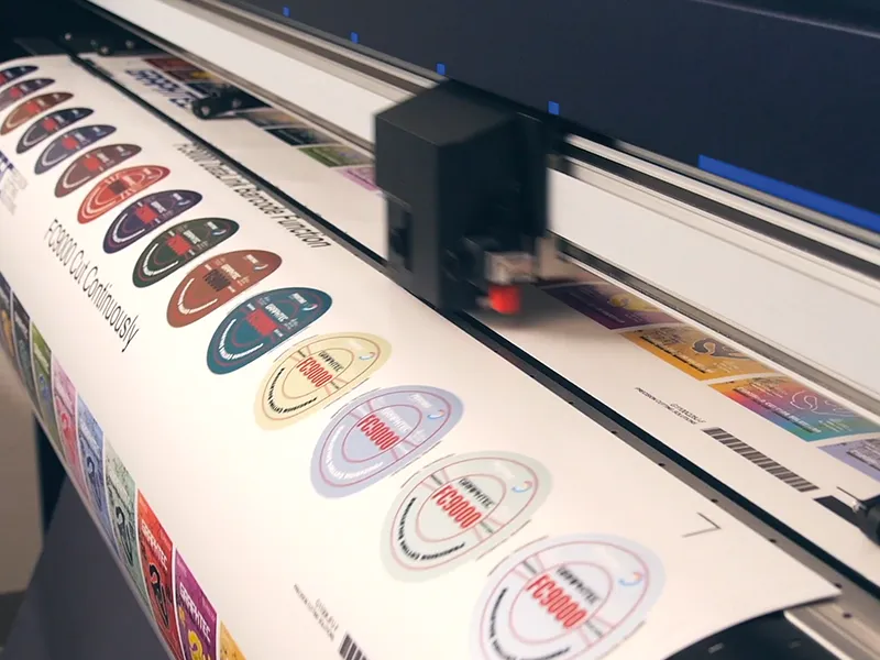 Super praktisch beim FC9000 ist die Cross Cut Funktion, bei dem Sie Ihre Aufträge in Bögen quer abschneiden könnenö.