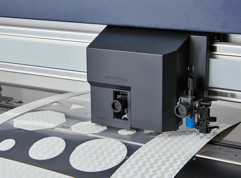 Die FC9000 Serie kann beispielsweise auch für Verkehrszeichenfolie verwendet werden.
