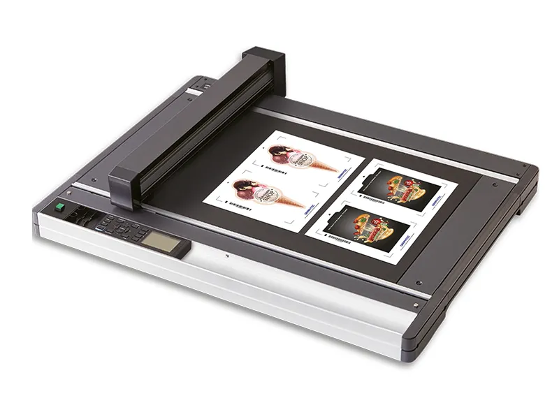 Der FCX4000 überzeugt mit allen Vorteilen eines Flachbettschneideplotters