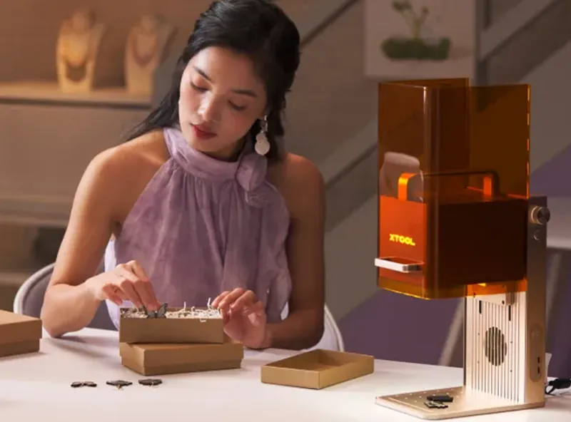 Ob für Kleingewerbe oder Geschäfte der xTool F2 überzeugt mit vielen Funktionen.